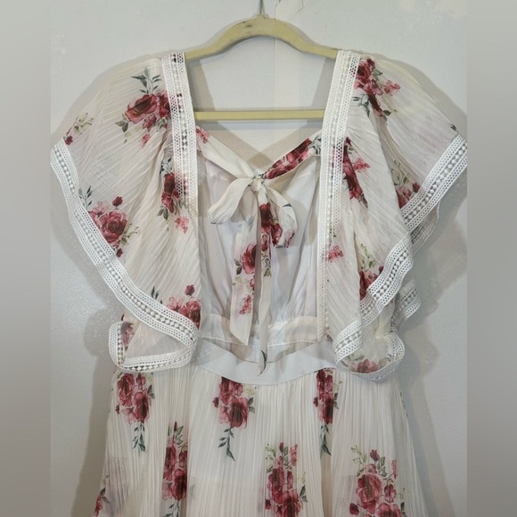 Thriving‎ Romance White Floral Print Tiered Midi Dress - Picture 12 of 13